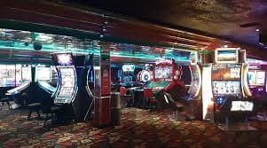 Dealer live casino profesional dan meja permainan di dv188